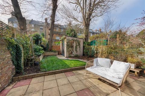 2 bedroom flat for sale, Shirlock Road, Hampstead
