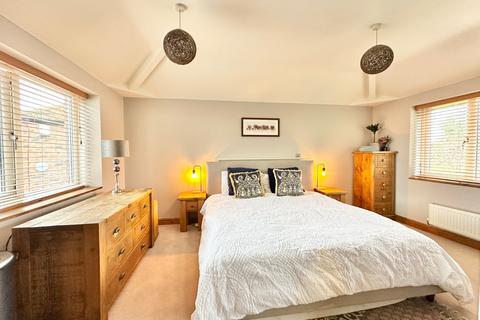 4 bedroom semi-detached house for sale, Marylon Drive, Manchester M22