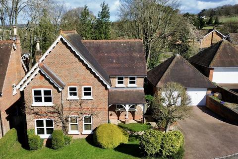 5 bedroom detached house for sale, Grange Drive, Wooburn Green HP10