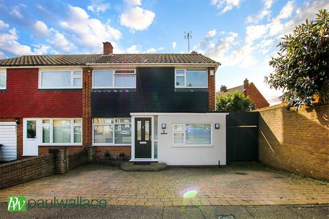 Nunsbury Drive, Turnford
