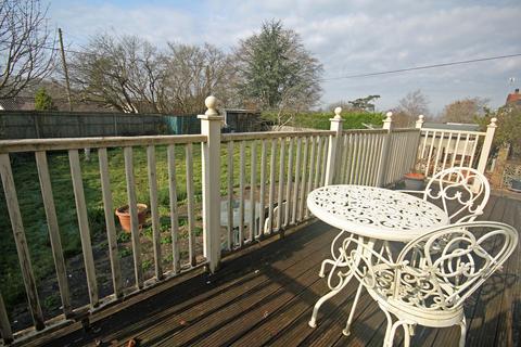 3 bedroom detached bungalow for sale, Vale Road, Salisbury SP5