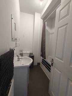 1 bedroom flat to rent, Flat , Stowe Court, Silverdale Avenue, Westcliff-on-Sea