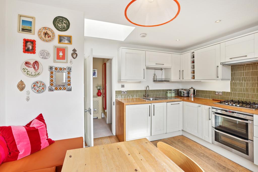 Kitchen   Dining Area