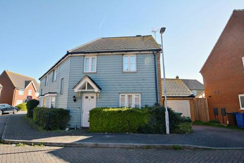 3 bedroom semi-detached house for sale, Brambles Close, Minster