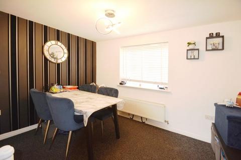 3 bedroom semi-detached house for sale, Brambles Close, Minster