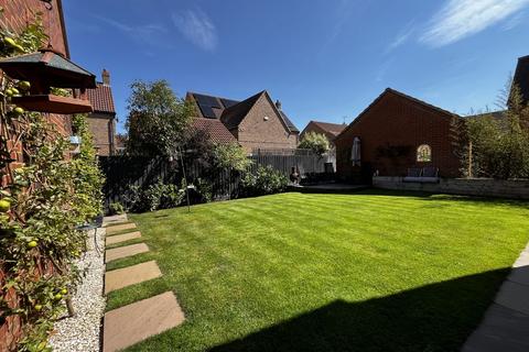 5 bedroom detached house for sale, Clitheroe Croft, Milton Keynes