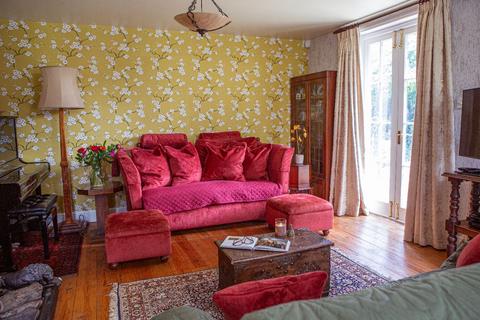 5 bedroom detached house for sale, Tunbridge Wells Road, Mayfield