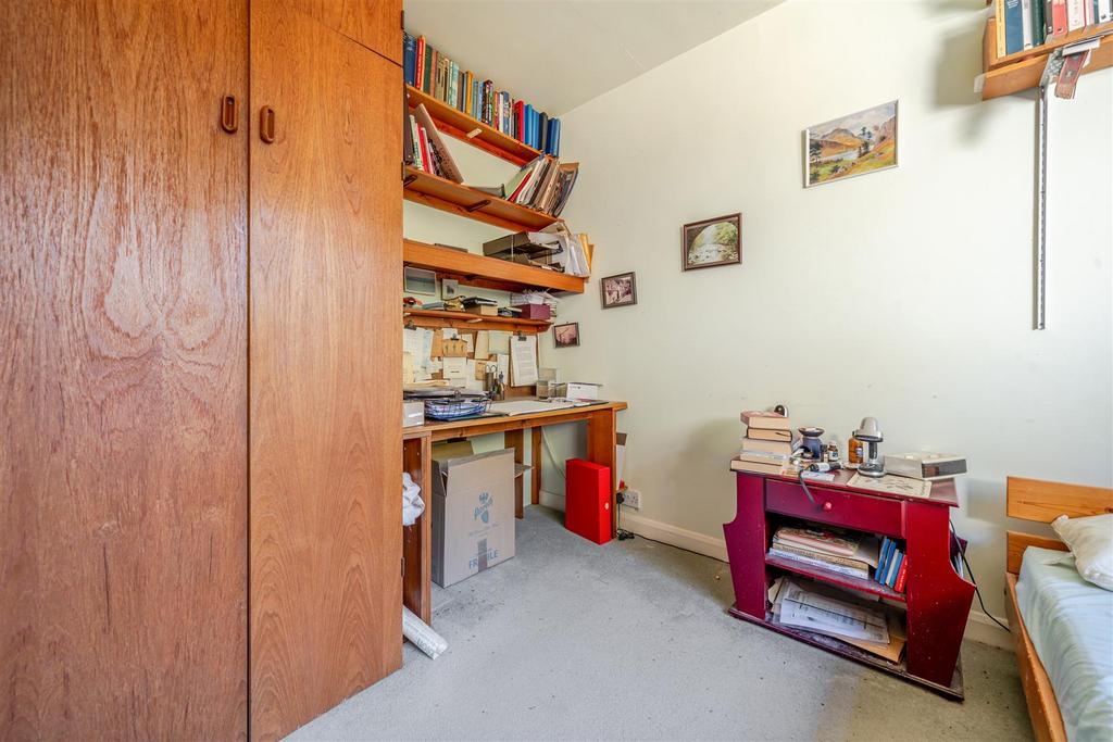 Office / bedroom 4