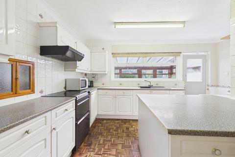 2 bedroom detached bungalow for sale, Lower Barncoose, Redruth - Substantial detached bungalow, chain free sale