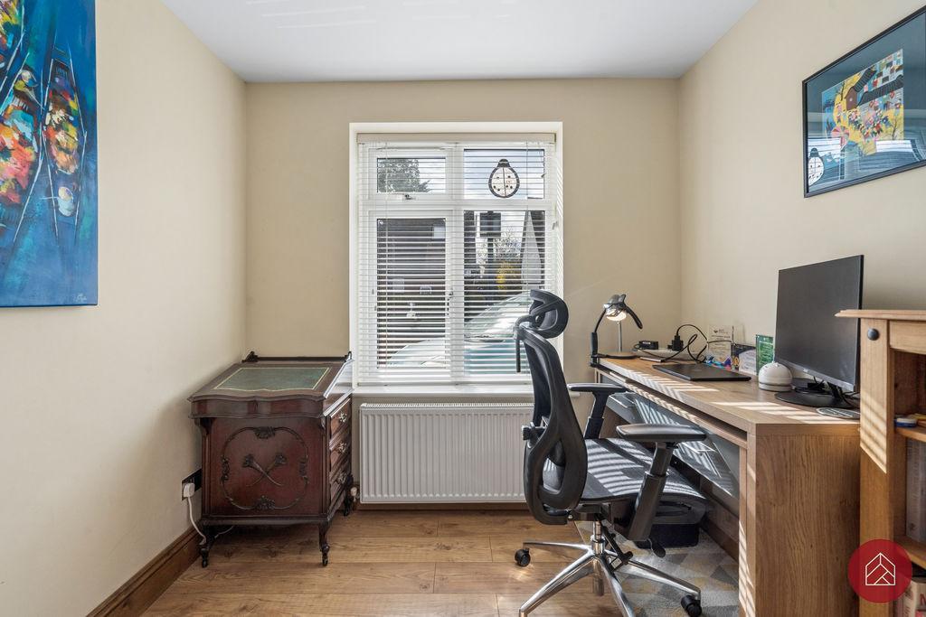 Bedroom/Office