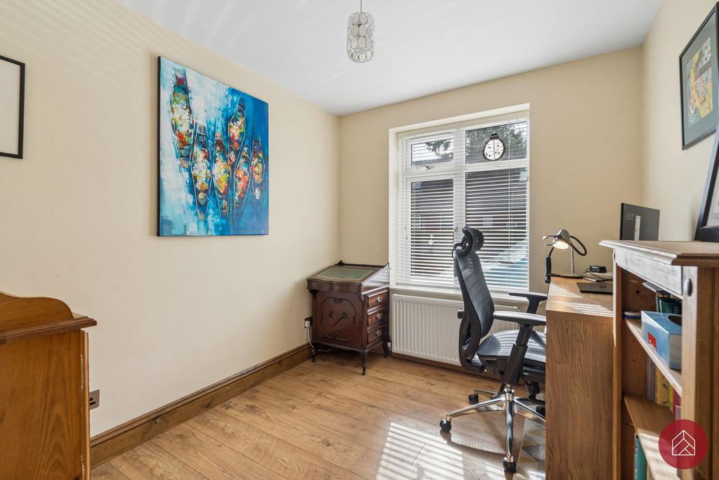 Bedroom/Office