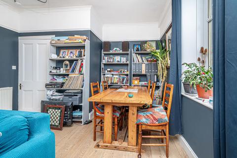 2 bedroom flat for sale, Forth Avenue, Kirkcaldy