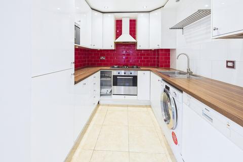 2 bedroom apartment to rent, Woodside Avenue, London, N12