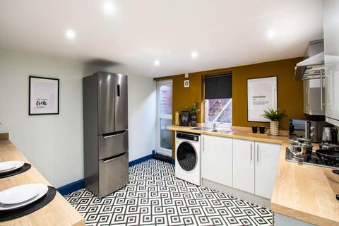 undefined, Ecclesburn Street (Room 2), West Yorkshire LS9