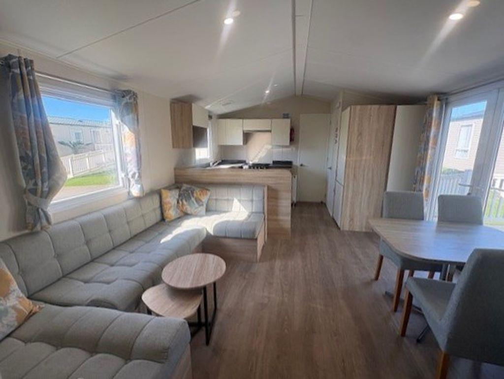 Lounge/ Diner