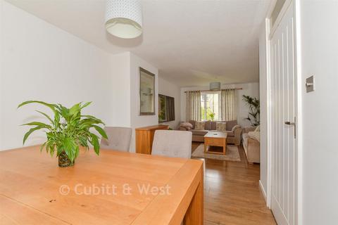 3 bedroom terraced house for sale, Peterlee Walk, Crawley RH11