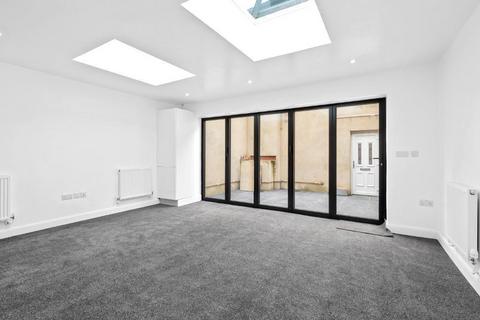 undefined, Merton Hall Road, Wimbledon Chase, London, SW19 3PZ