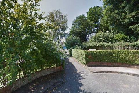 undefined, Arbutus Close, Redhill RH1