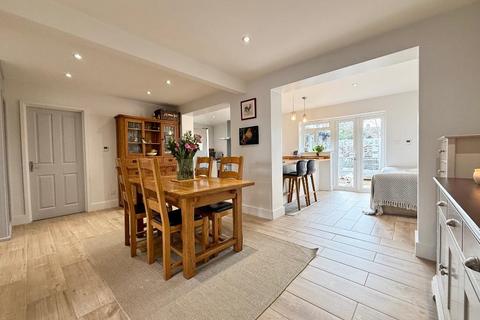 3 bedroom house for sale, Blows Road, Dunstable, Bedfordshire, LU5 4DB