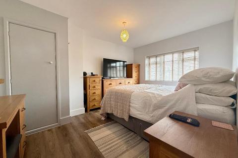 3 bedroom house for sale, Blows Road, Dunstable, Bedfordshire, LU5 4DB