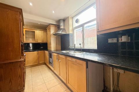 undefined, Cranleigh Gardens, New Bedford Road Area, Luton, Bedfordshire, LU3 1LT