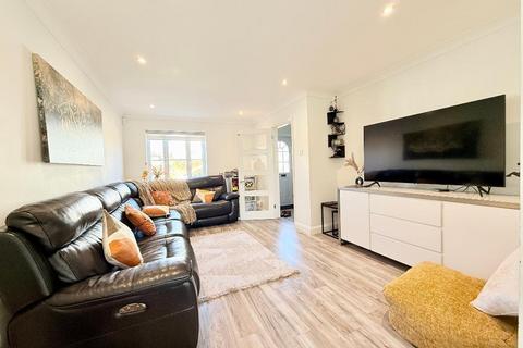 undefined, Bushmead Road, Old Bedford Road Area, Luton, Bedfordshire, LU2 7YT