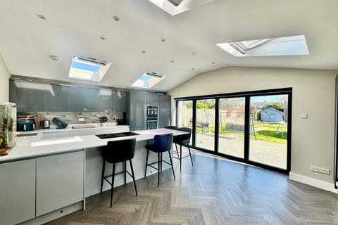 3 bedroom detached house for sale, Crete Road, Dibden Purlieu, SO45