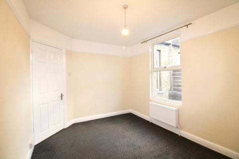 4 bedroom detached house to rent, Alton Road, Croydon, CR0