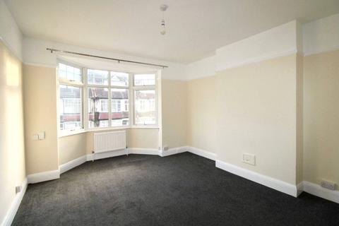 4 bedroom detached house to rent, Alton Road, Croydon, CR0