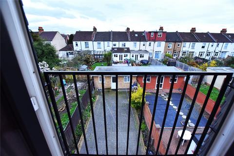 5 bedroom semi-detached house to rent, Oaklands Avenue, Thornton Heath, CR7