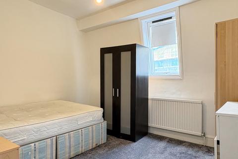 undefined, Ladbroke Crescent, Notting Hill, London W11