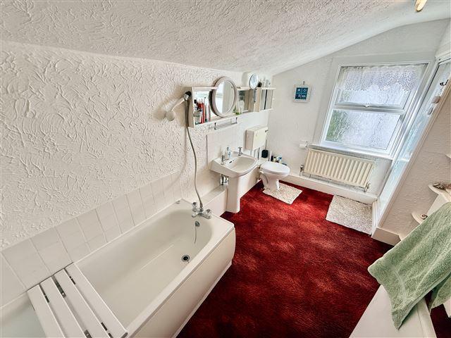 Bath/Shower Room