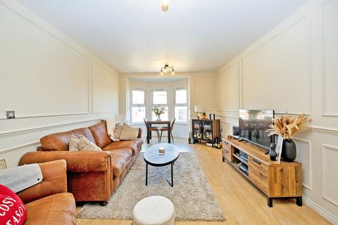 2 bedroom apartment for sale, Carisbrooke Road, Leeds LS16
