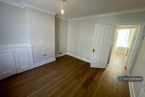 2 bedroom end of terrace house to rent, Oakwood Road, Croydon, CR0