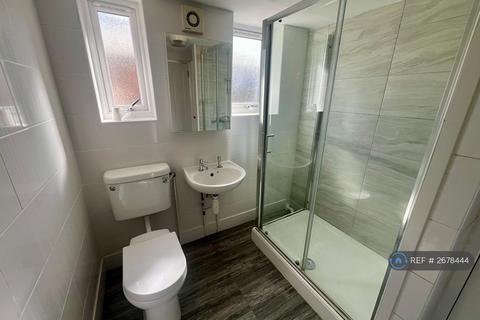2 bedroom end of terrace house to rent, Oakwood Road, Croydon, CR0