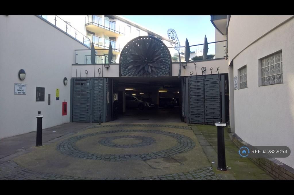 Main Pedestrian Entrance + Exit On West Street