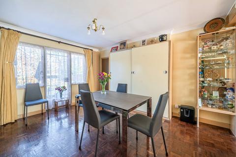 undefined, Queens Road, Alton, GU34