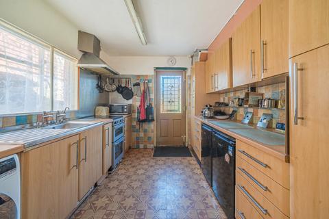 undefined, Queens Road, Alton, GU34
