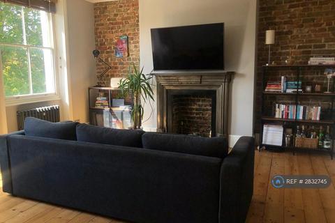 undefined, Copthall Gardens, Twickenham, TW1