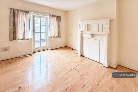 undefined, Heston Avenue, Hounslow, TW5