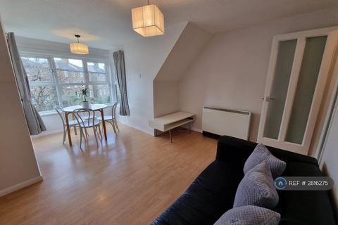 undefined, Pursewardens Close, London, W13