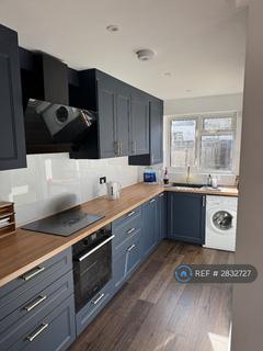 3 bedroom terraced house to rent, Gordon Road, Ilford, IG1