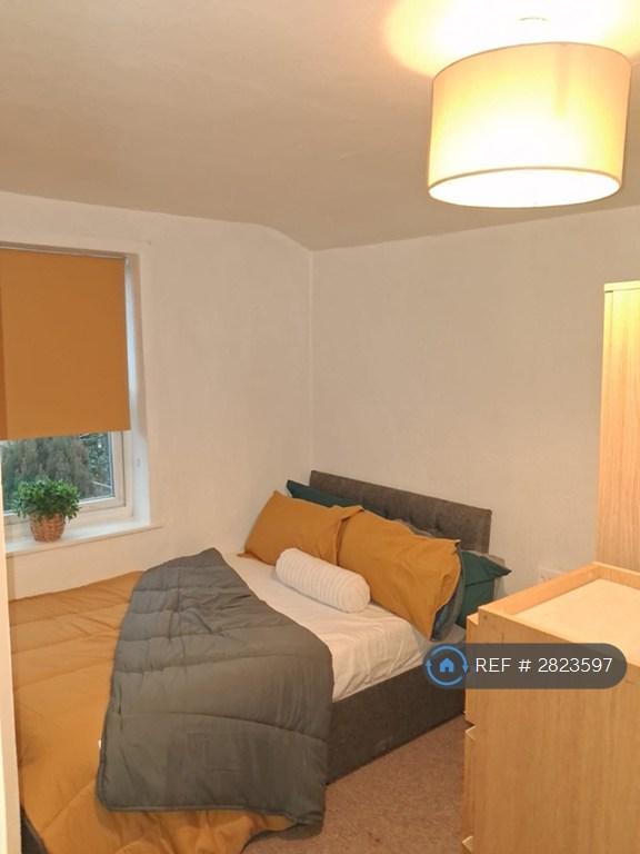 Small Bedroom 3