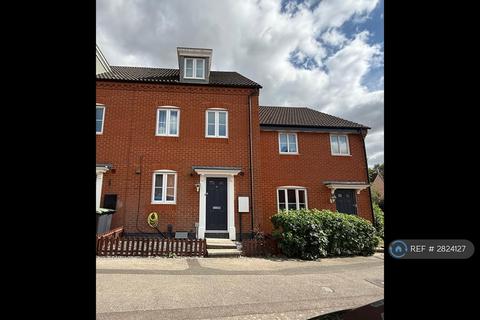 3 bedroom terraced house to rent, Maye Dicks Road, Rushden, NN10