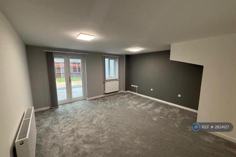 3 bedroom terraced house to rent, Maye Dicks Road, Rushden, NN10