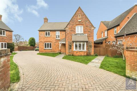 5 bedroom detached house for sale, Stable Close, Buckingham MK18