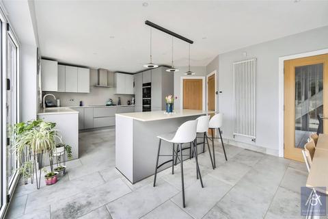 5 bedroom detached house for sale, Stable Close, Buckingham MK18