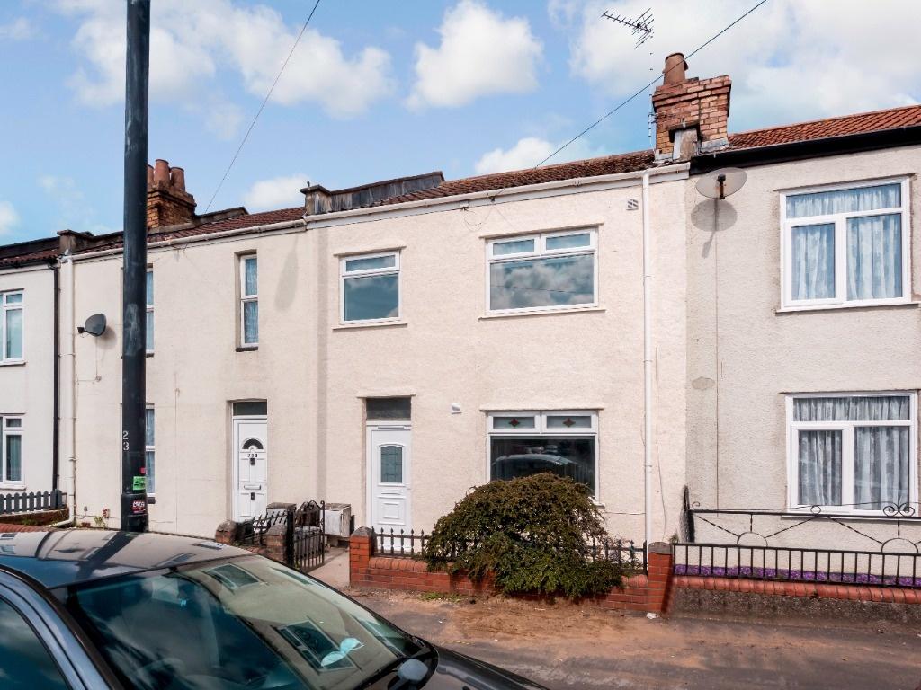 Terraced house frontage with parking and bay-st...