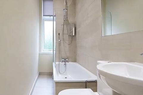2 bedroom flat to rent, Garrioch Road, Glasgow G20