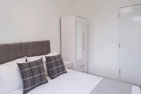 2 bedroom flat to rent, Garrioch Road, Glasgow G20